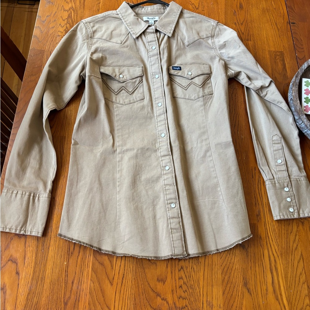 Wrangler Retro Light Tan Button-Down Shirt